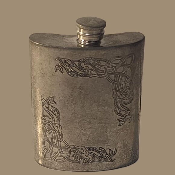 Edwin Blyde Sheffield England Pewter Liquor   Pewter Flask  10.5 H x 8.5 W cm - Picture 1 of 2